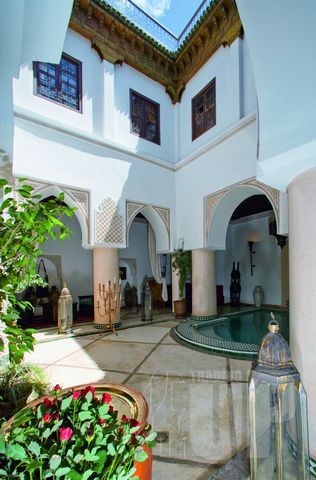 <b>ĦôԷRiads Collection</b>