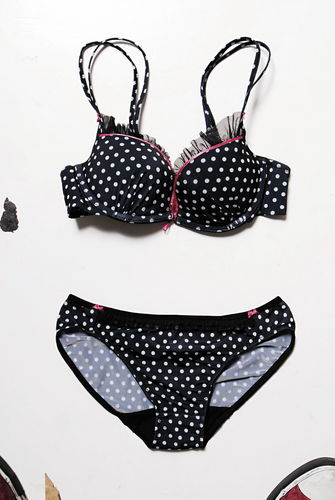 Triumphxɫͼbra HK$290 panty HK$88/Triumph