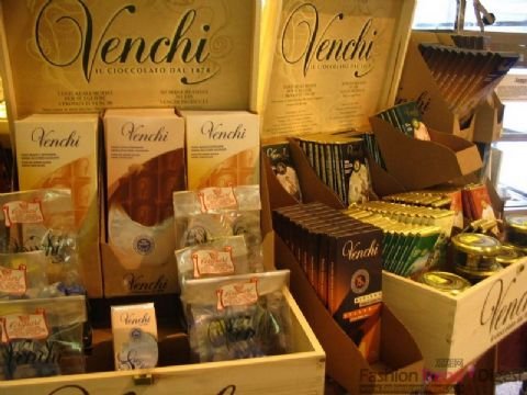 组图:巧克力 尝尝Armani的味道