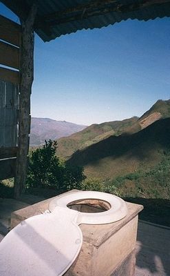 厕所也有好风景 英国人写书详述全球美丽公厕