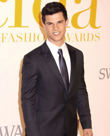 ̩-(Taylor Lautner)