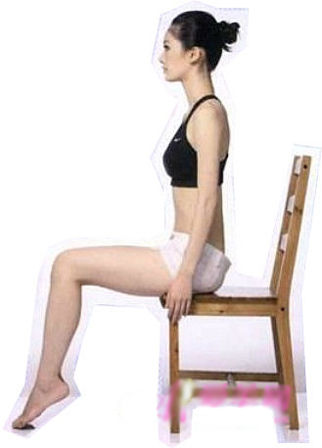 缩腹拱背椅子操 加强锻炼腹肌