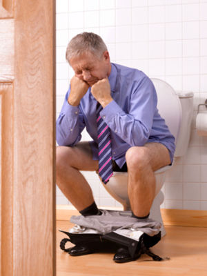 身体缺水导致便秘