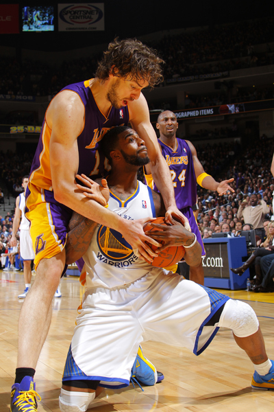 湖人vs勇士图片