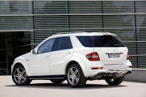 2011ML63 AMG