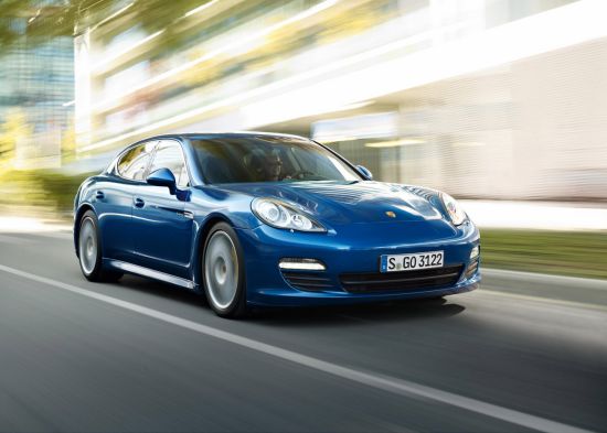 2012ʱPanamera S϶