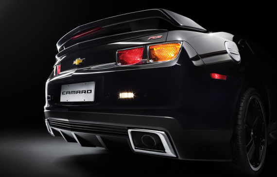 GM原装黑色豪华排气管和动感运动尾翼