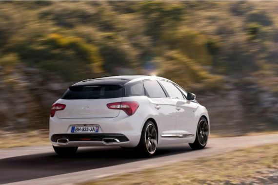 ѩ�F��DS5Ӣ���ۃr���� 22400Ӣ�^��