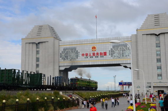 国际列车穿越中国国门