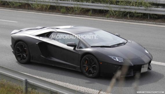 Aventador LP 700-4