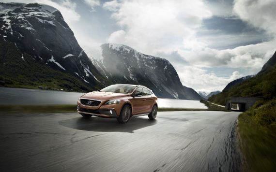 ֶV40 Cross Country