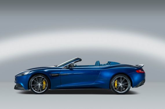 Aston Martin Vanquish Volante 22