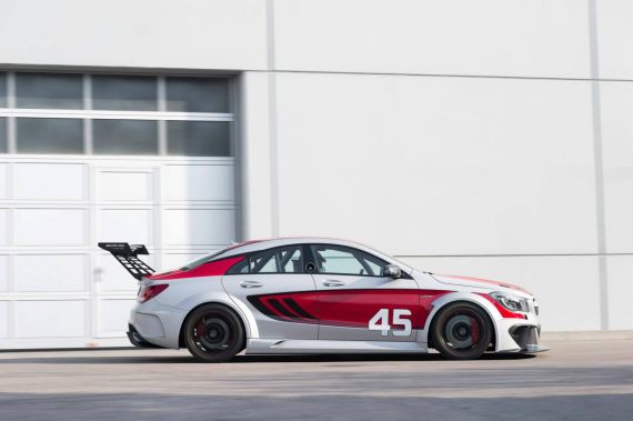 Mercedes-Benz CLA 45 AMG Racing Series 01