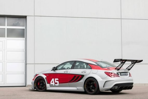 Mercedes-Benz CLA 45 AMG Racing Series 03