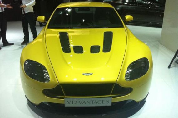 阿斯顿-马丁V12 Vantage S