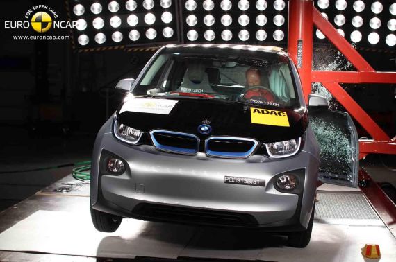 BMW i3 EuroNCAP 02