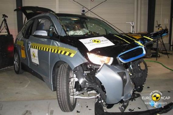 BMW i3 EuroNCAP 04