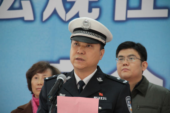 北京公交驾校启动全国交通安全日