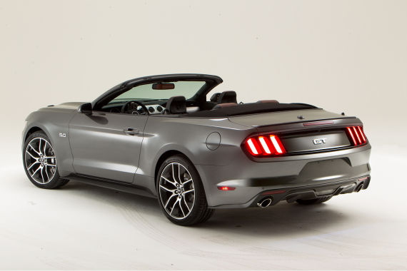 Ford Mustang 07