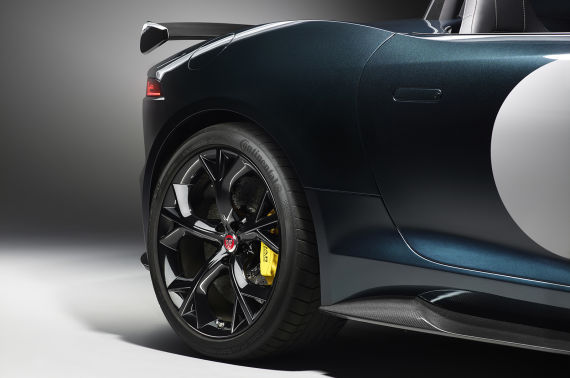 Jaguar F-type Project 7 18