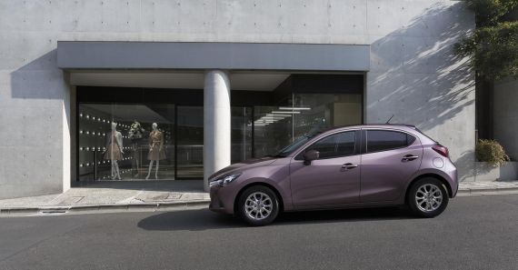 Mazda 2 18