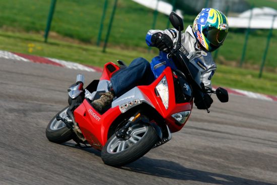 欧系125cc运动踏板推荐-标致SF3