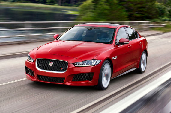 Jaguar XE 09