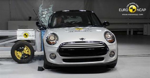 MINI Hatch EuroNCAP 02