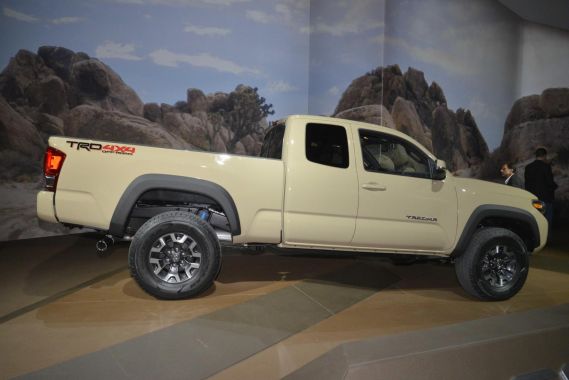 Toyota Tacoma LIVE 04