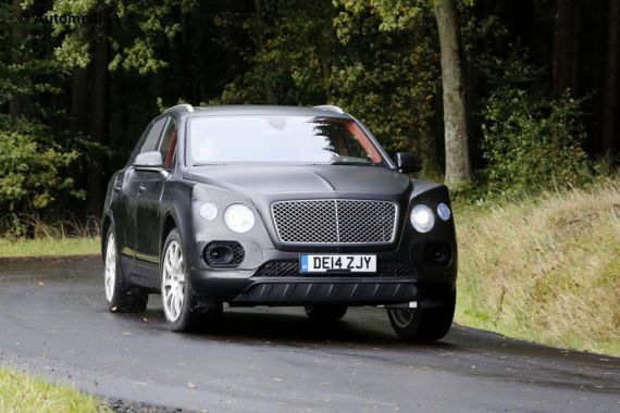 Bentley SUV spy 02