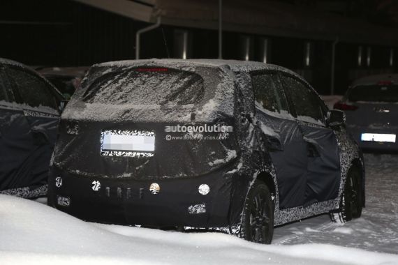 Hyundai ix20 facelift spy 03