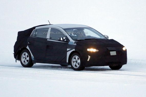 Hyundai Prius competitor spy 02