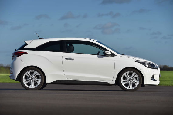 hyundai i20 coupe 02