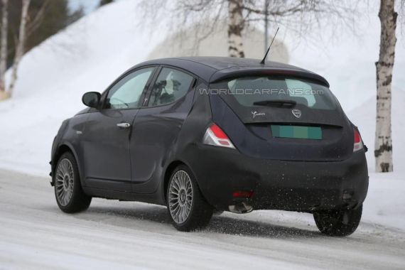 Lancia Ypsilon facelift spy 03