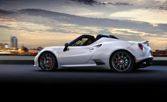 Alfa Romeo 4C Spider 05