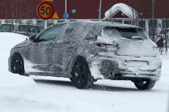 Renault Megane Spy 04