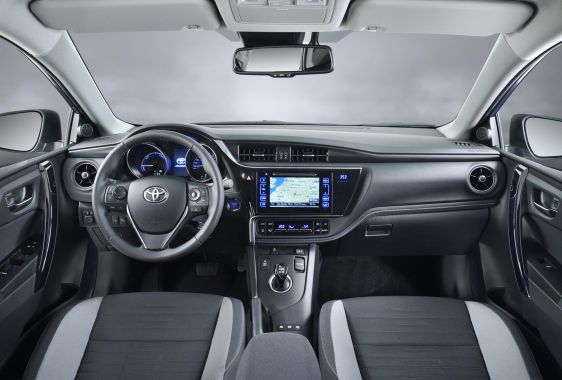 Toyota Auris facelift 05