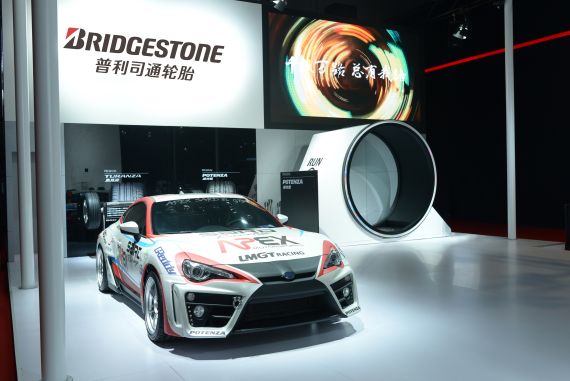 搭载RE-11出展的改装车APEX SARD 86 GT3