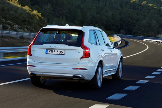 Volvo XC90 T8 02