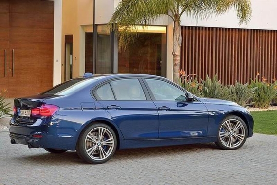 BMW 3-Series facelift 09