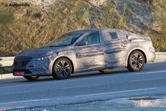 Renault Laguna Spy 02