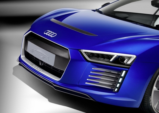 Audi R8 e-tron piloted driving concept 08