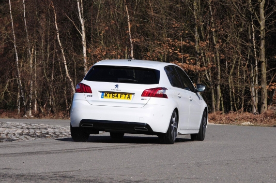 Peugeot 308 GT 02