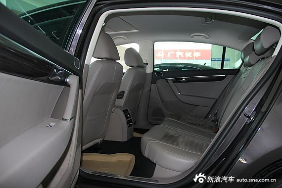 2012款迈腾2.0TSI至尊型