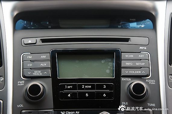 2011�����{����2.0GLX�ԄӺ��A��