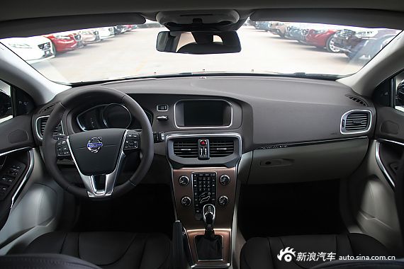 2014ֶV40