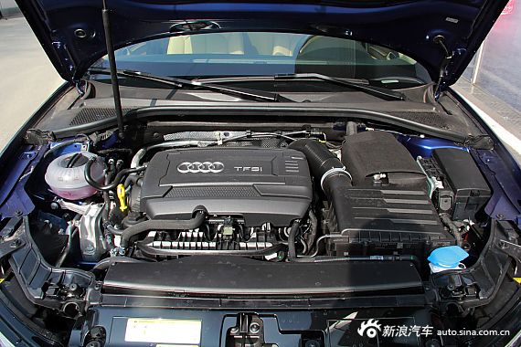 2014WA3 Sportback 40TFSI m͵ꌍ