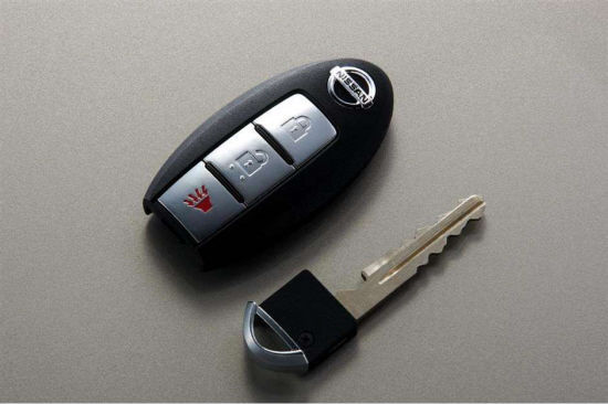 车钥匙的秘密 电子钥匙里竟然藏有机械钥