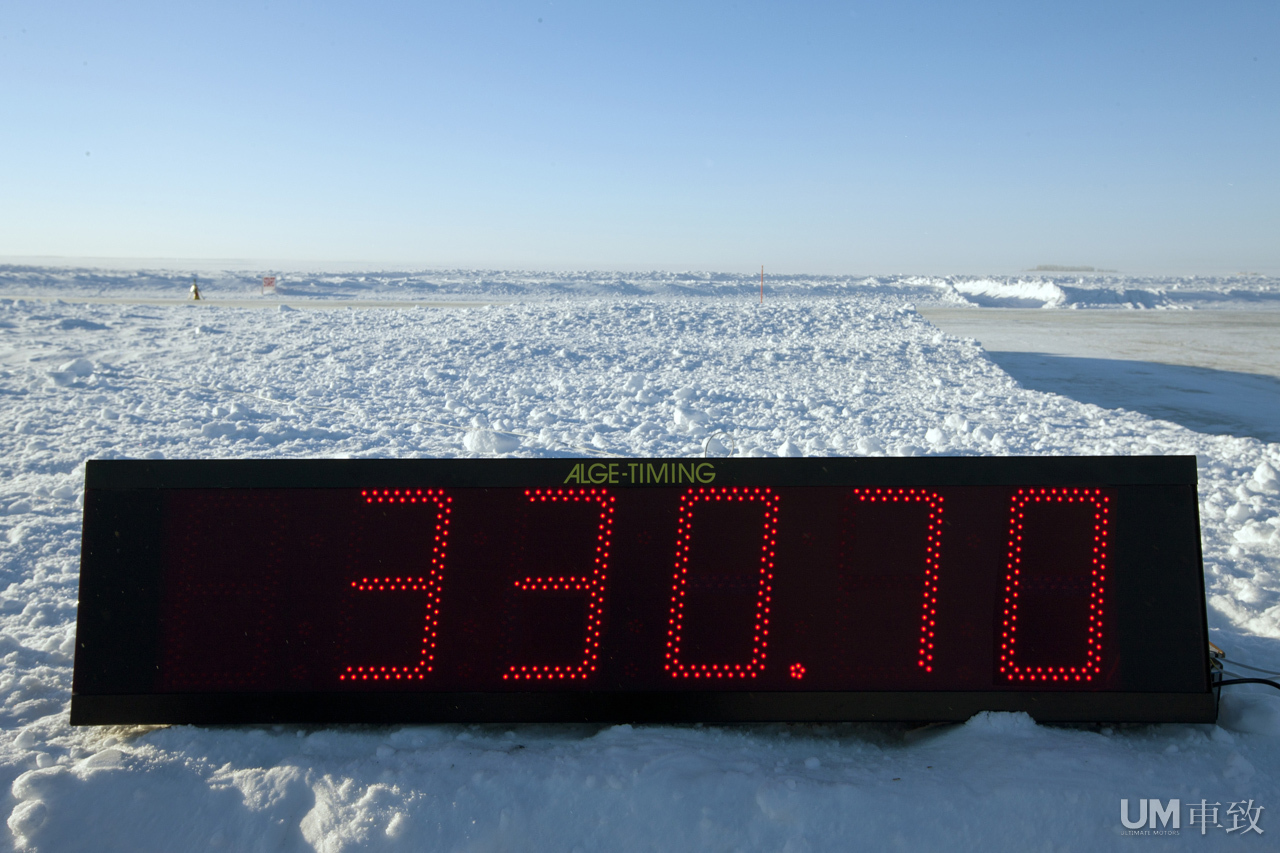 　330.7km/h 宾利欧陆敞篷版创冰上最高时速