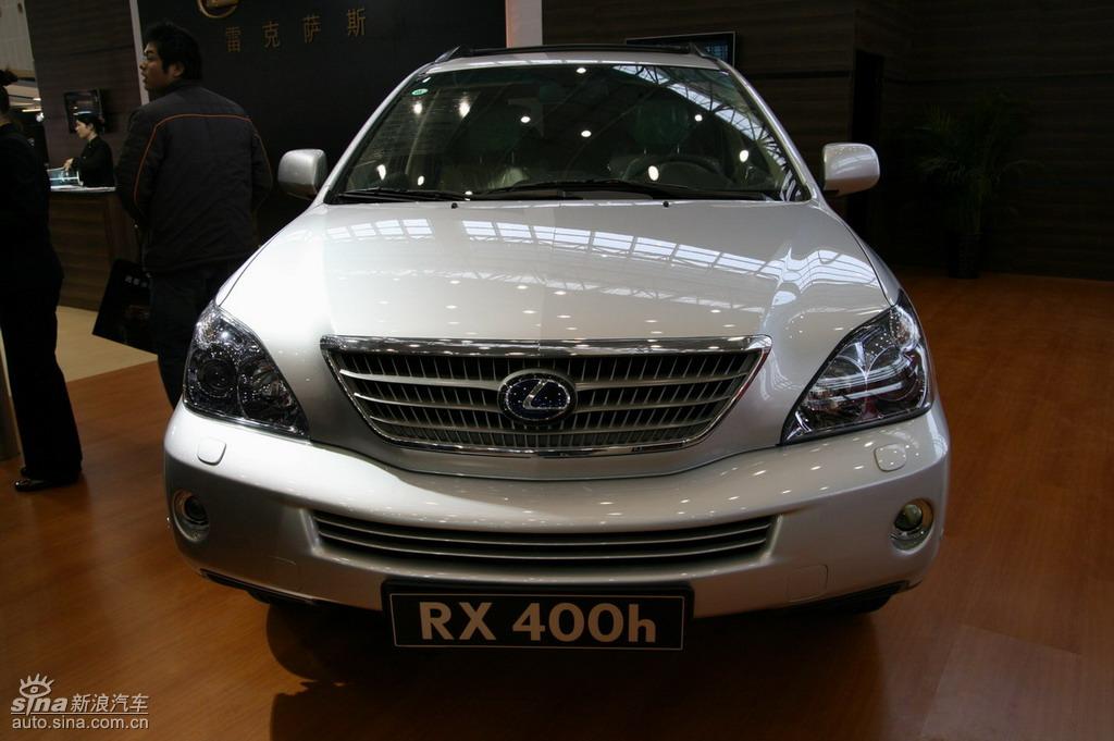 �׿���˹չ̨